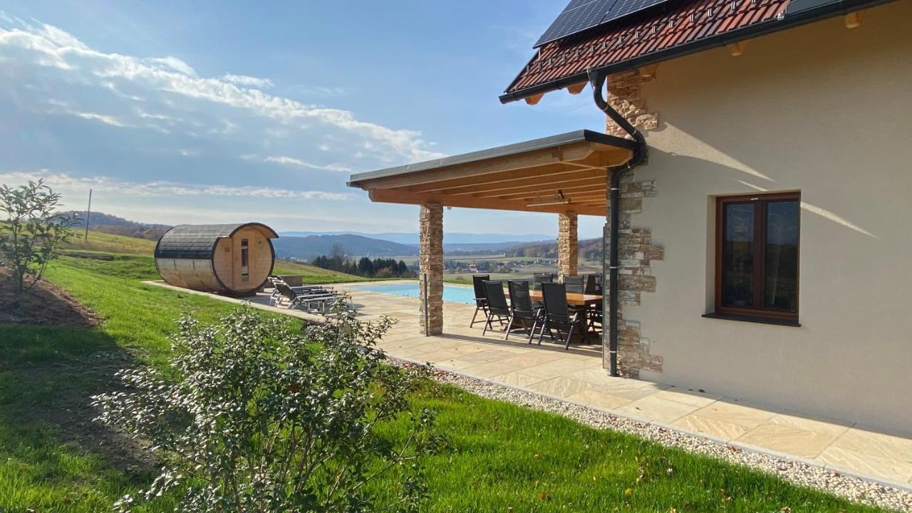 Landvilla Sinelia Premium Dietersdorf am Gnasbach Eksteriør billede